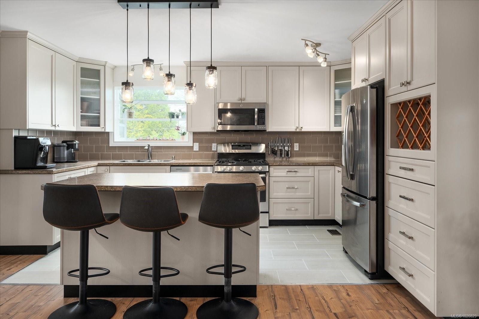 4503 Chestnut Rd, Cowichan Bay, BC