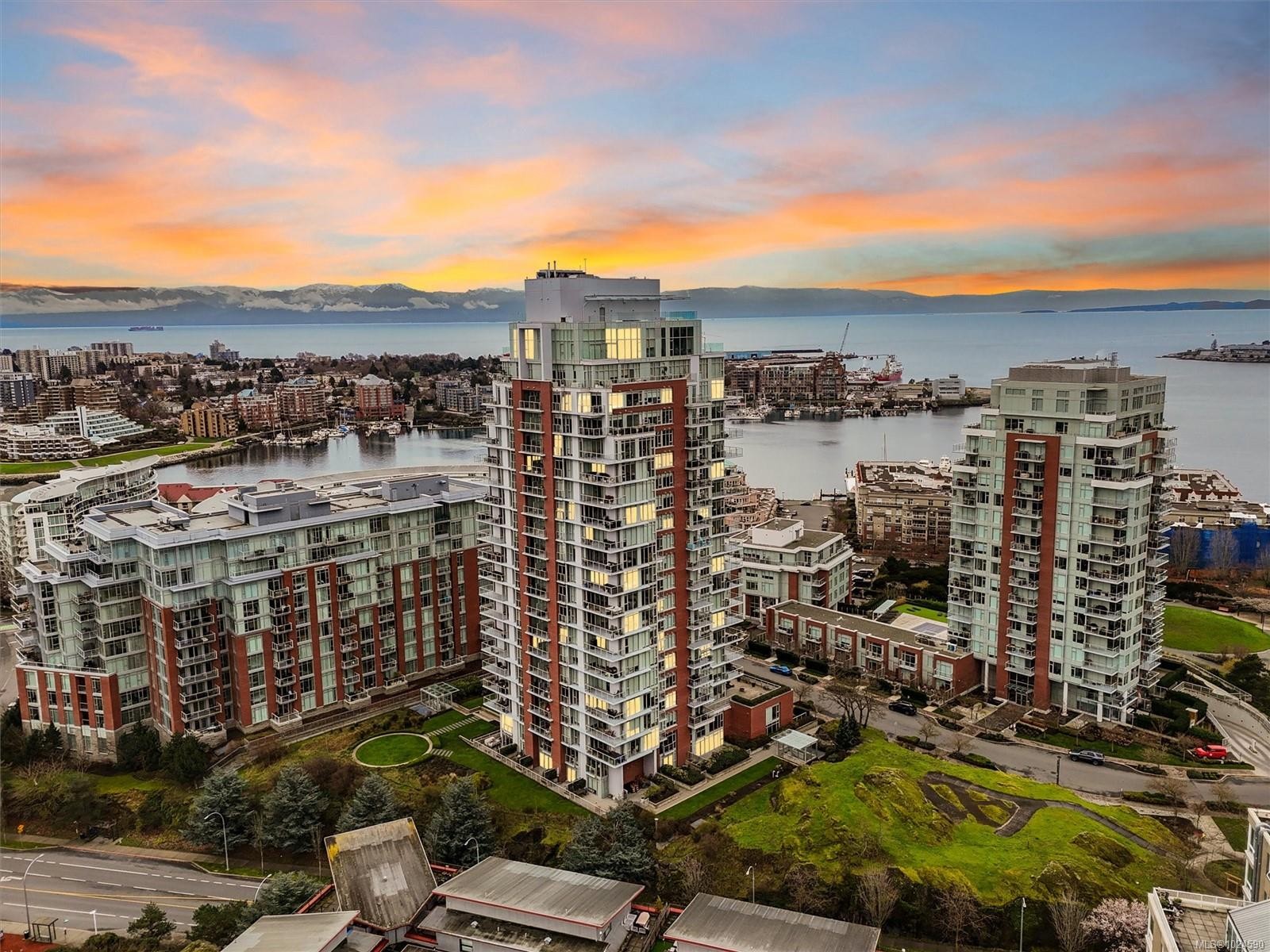 809-83 Saghalie Rd, Victoria, BC - Outdoor With Body Of Water With View
