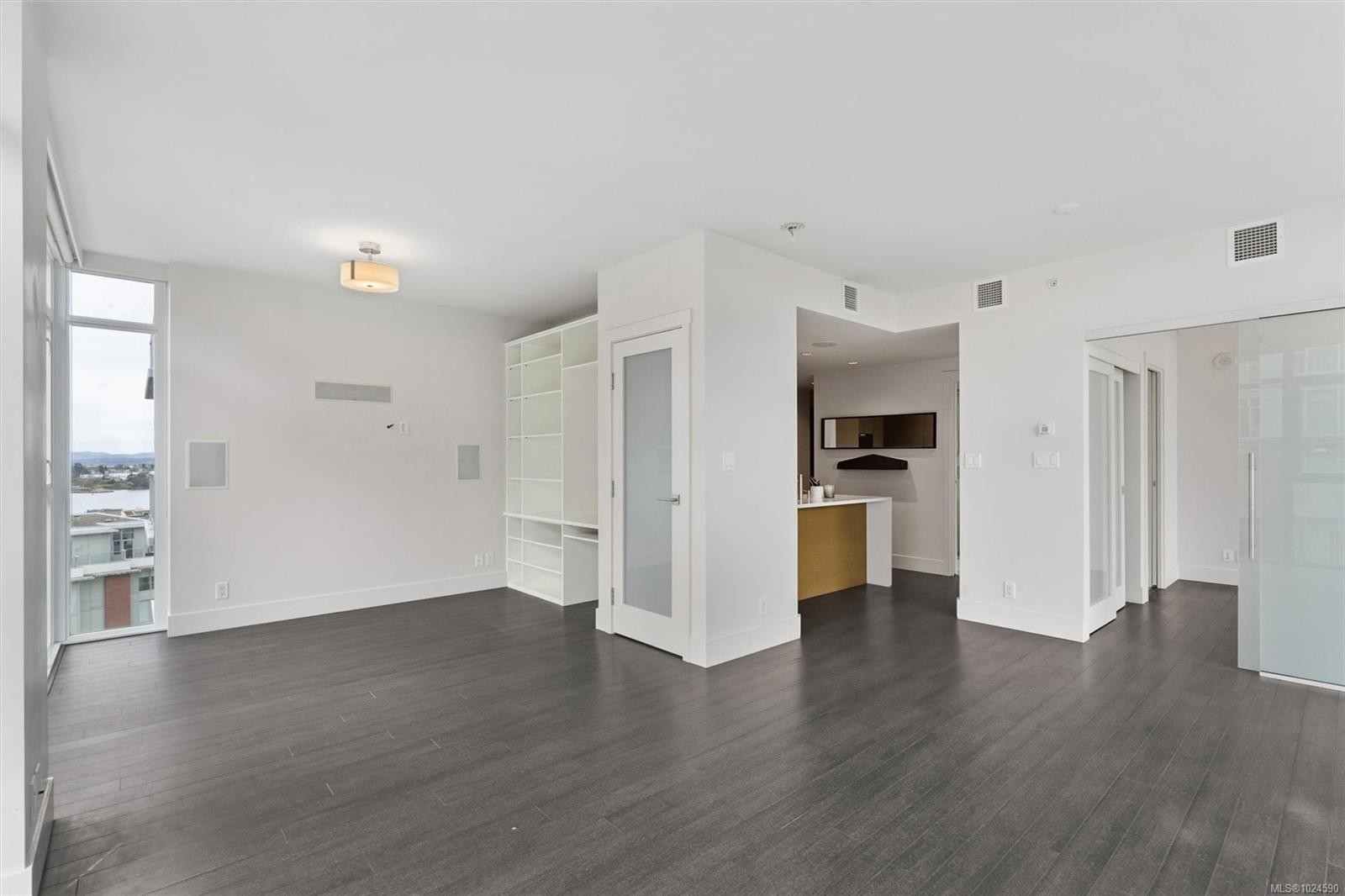 809-83 Saghalie Rd, Victoria, BC - Indoor Photo Showing Other Room