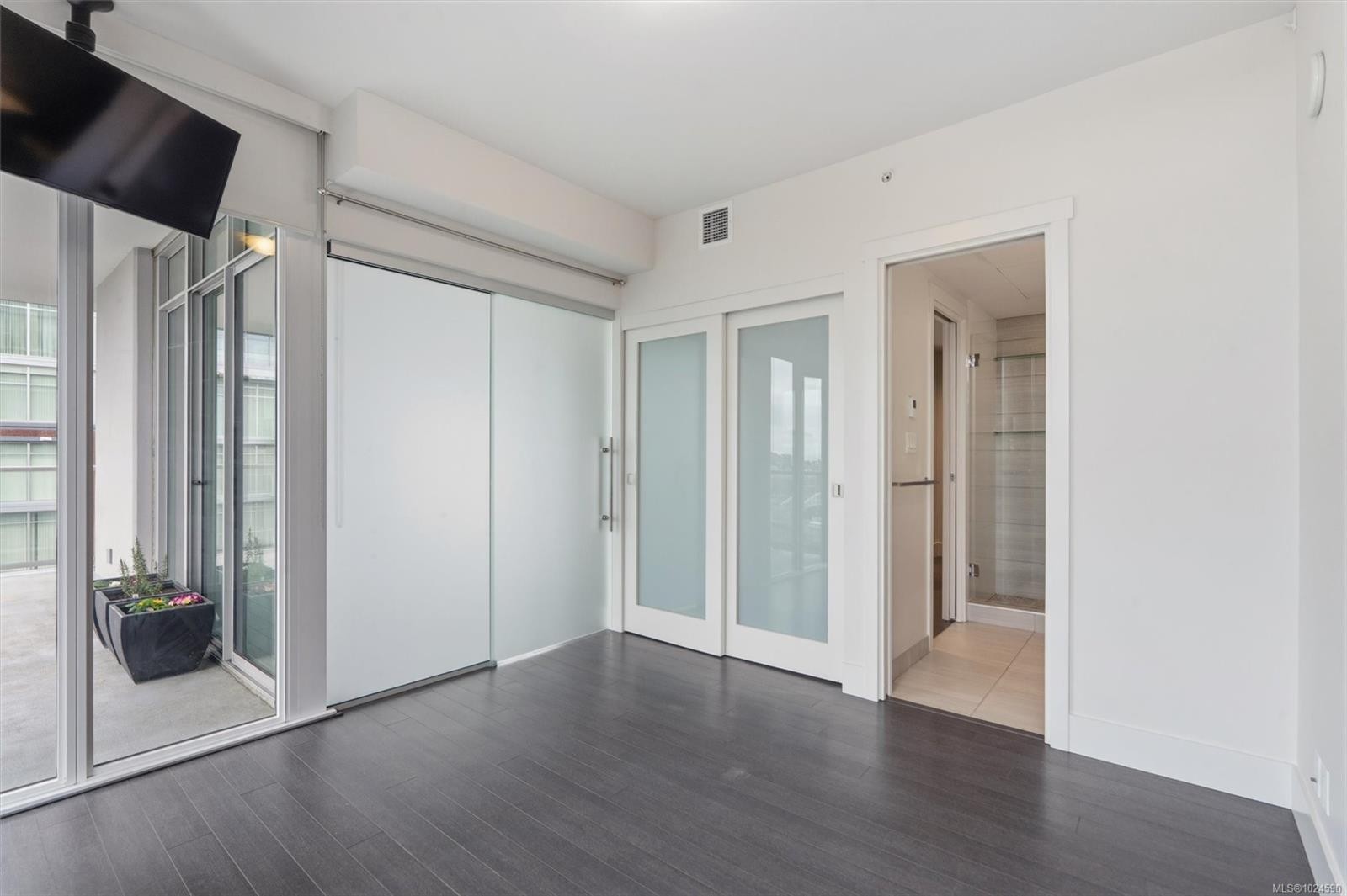 809-83 Saghalie Rd, Victoria, BC - Indoor Photo Showing Other Room