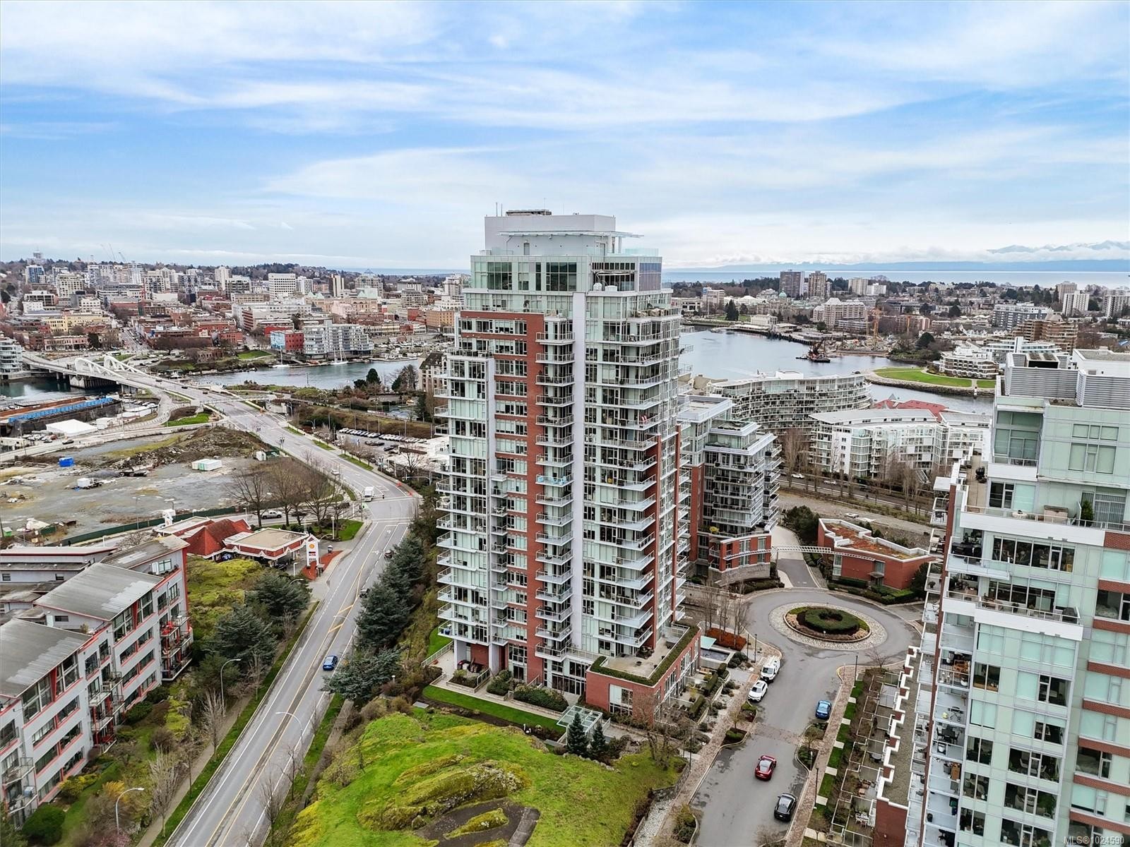 809-83 Saghalie Rd, Victoria, BC - Outdoor With View