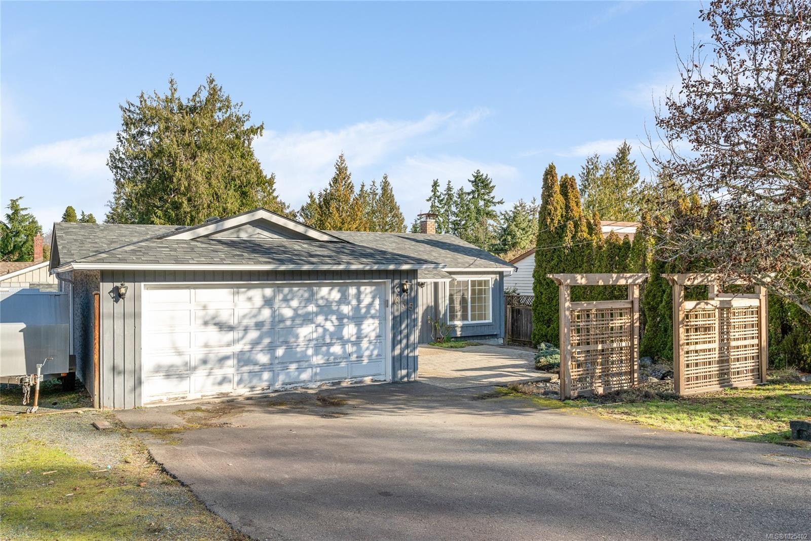 635 Doehle Ave, Parksville, BC