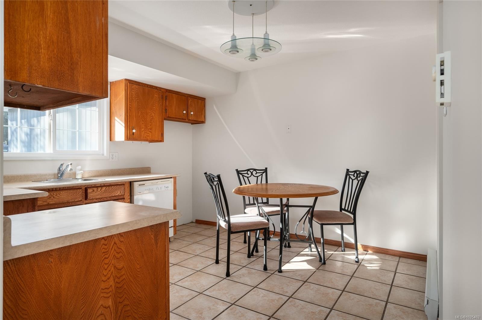 635 Doehle Ave, Parksville, BC