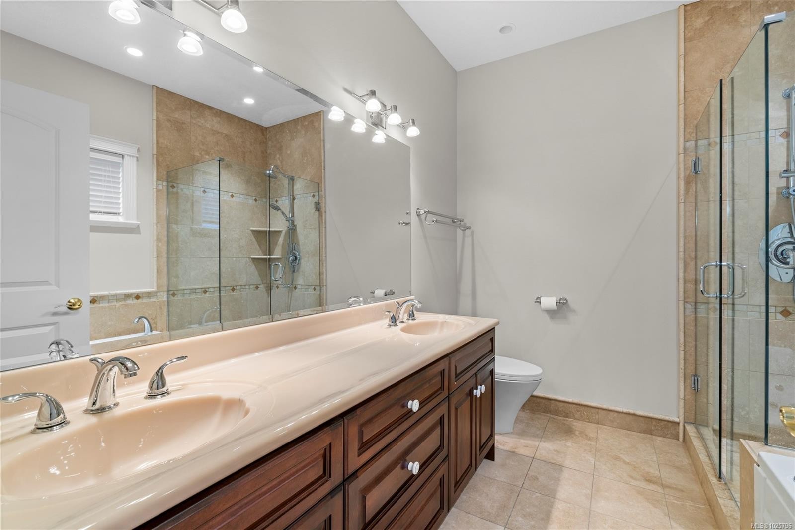 10077 Island View Close, Chemainus, BC