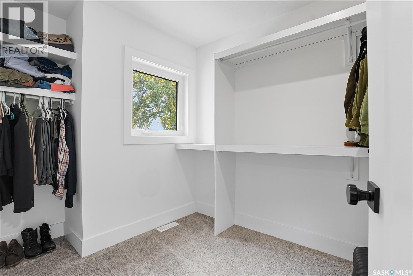 1172A Spadina Crescent E, Saskatoon, SK - Indoor