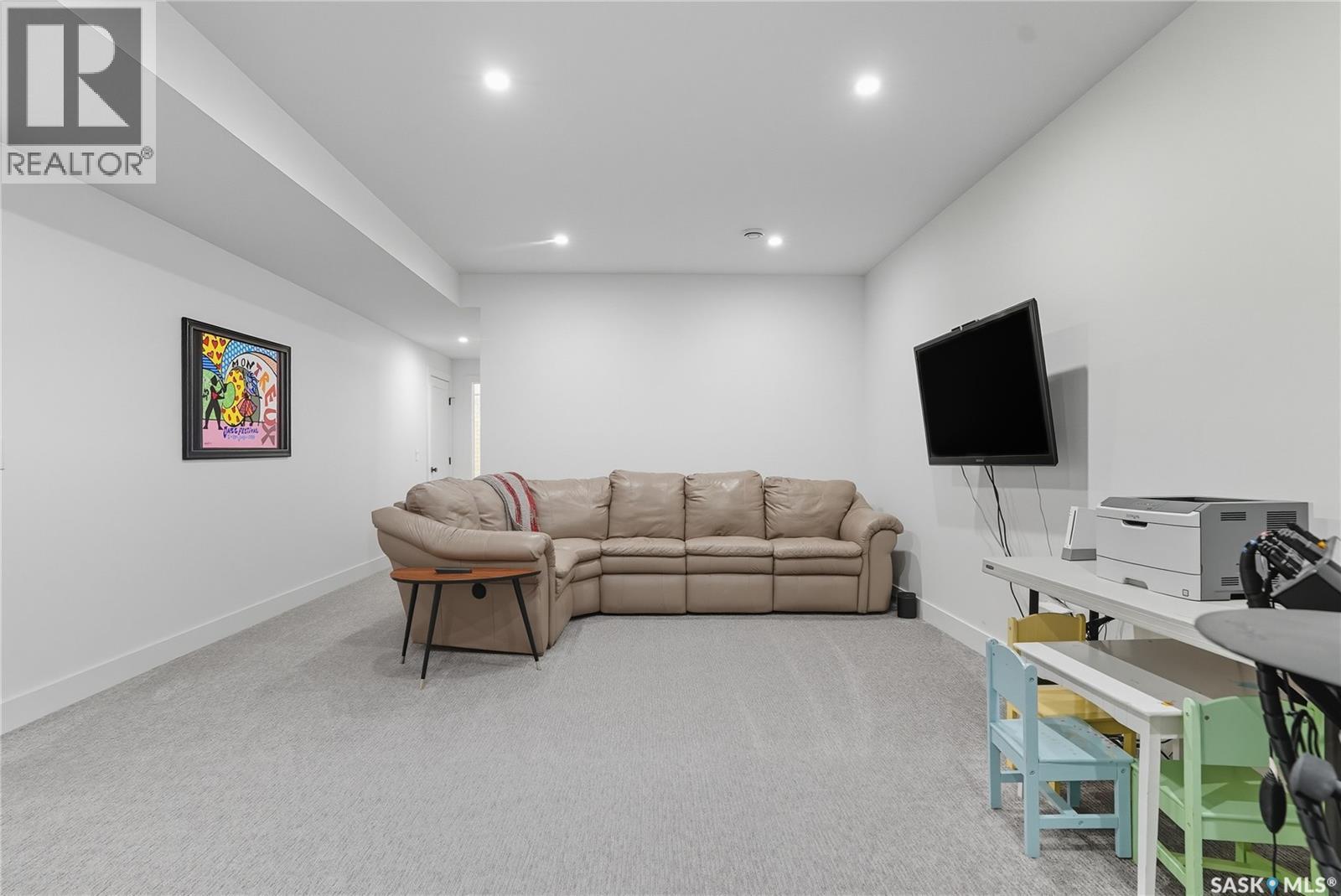 1172A Spadina Crescent E, Saskatoon, SK - Indoor