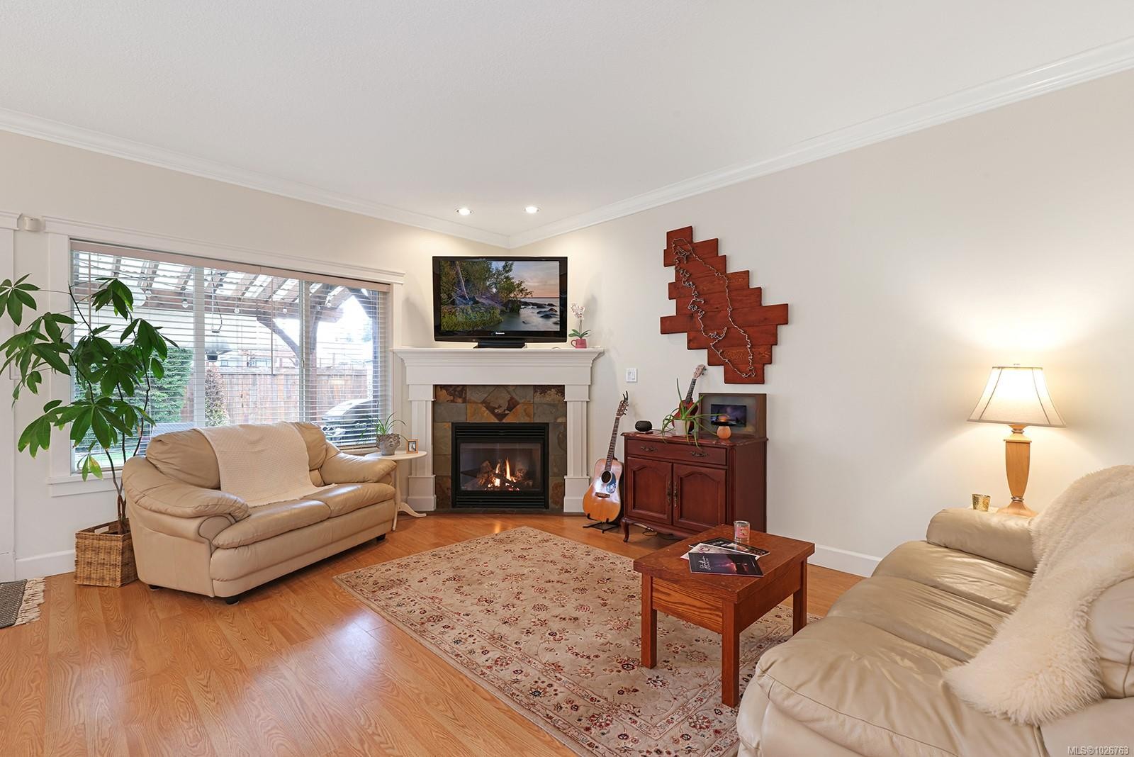 3311 Eighth St, Cumberland, BC