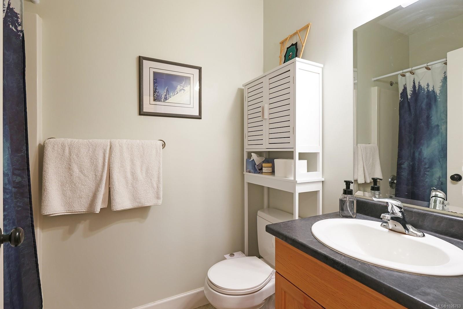 3311 Eighth St, Cumberland, BC