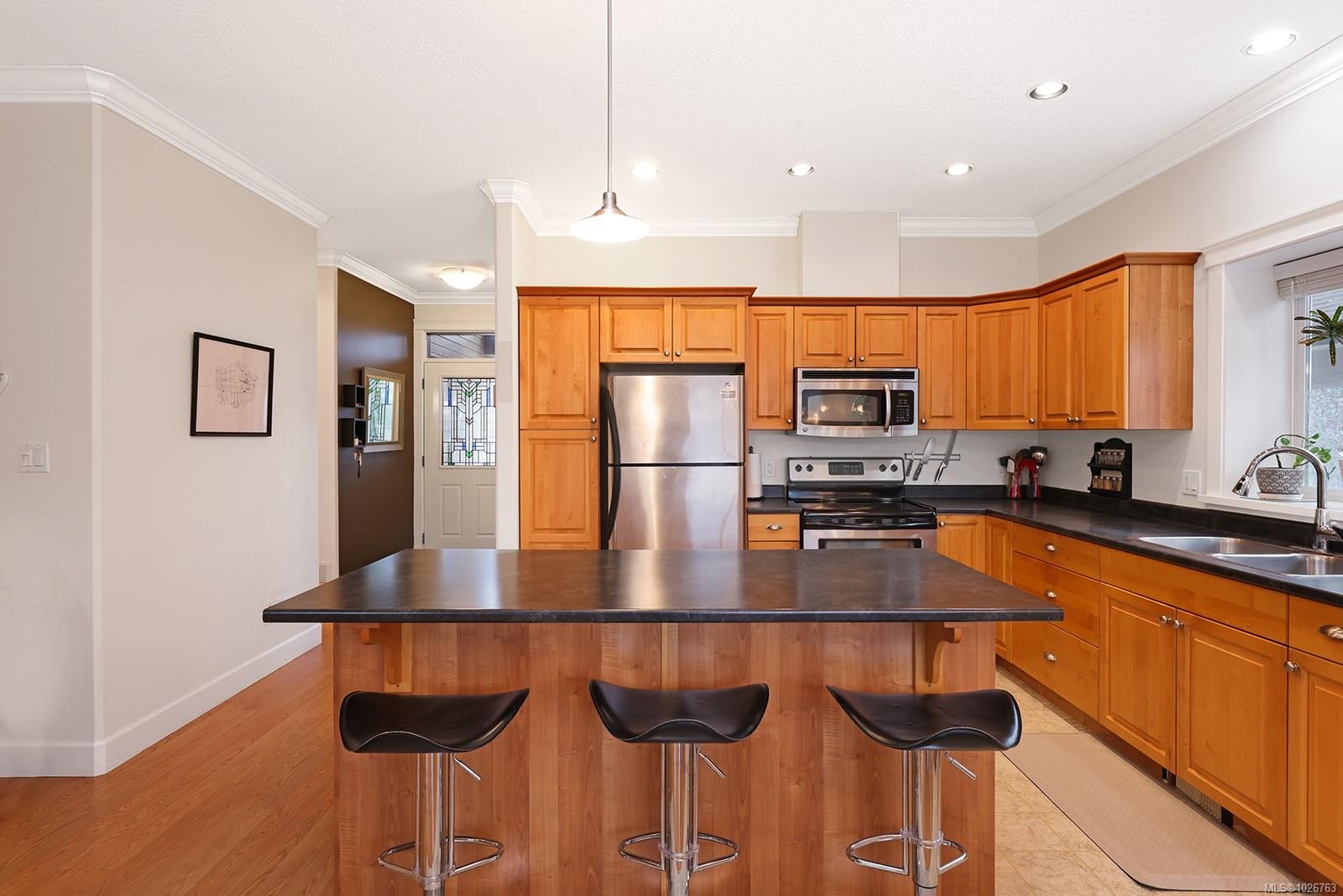 3311 Eighth St, Cumberland, BC