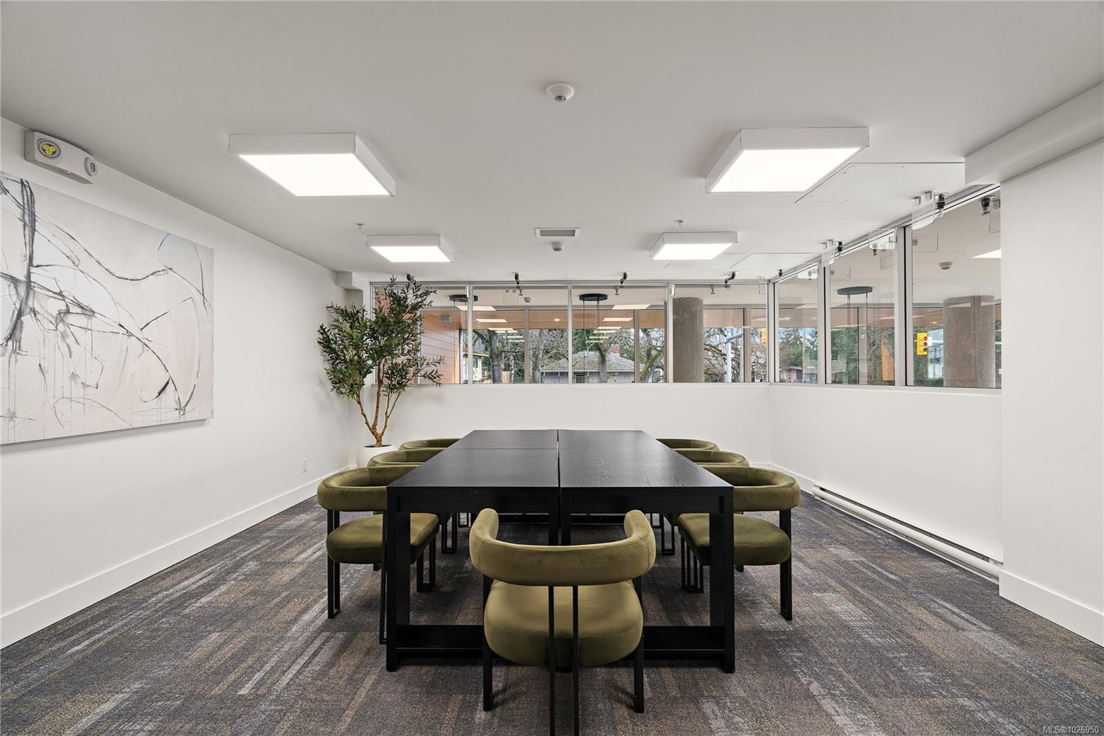 308-1102 Esquimalt Rd, Esquimalt, BC - Indoor Photo Showing Other Room