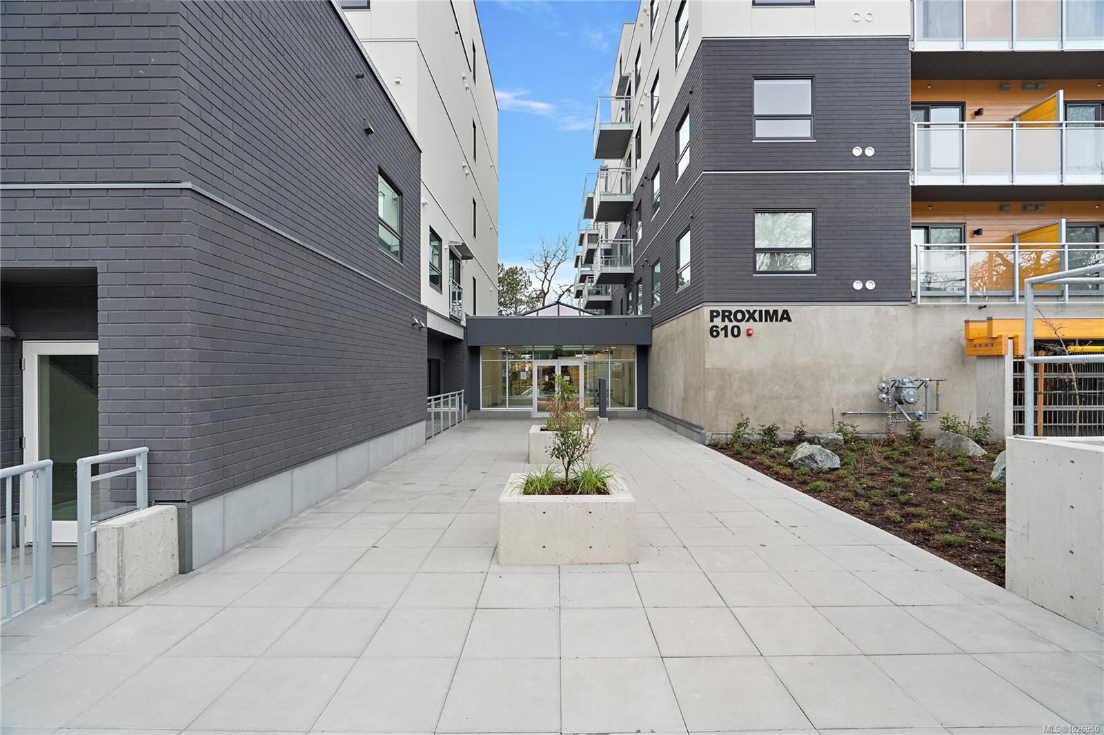 308-1102 Esquimalt Rd, Esquimalt, BC - Outdoor With Balcony