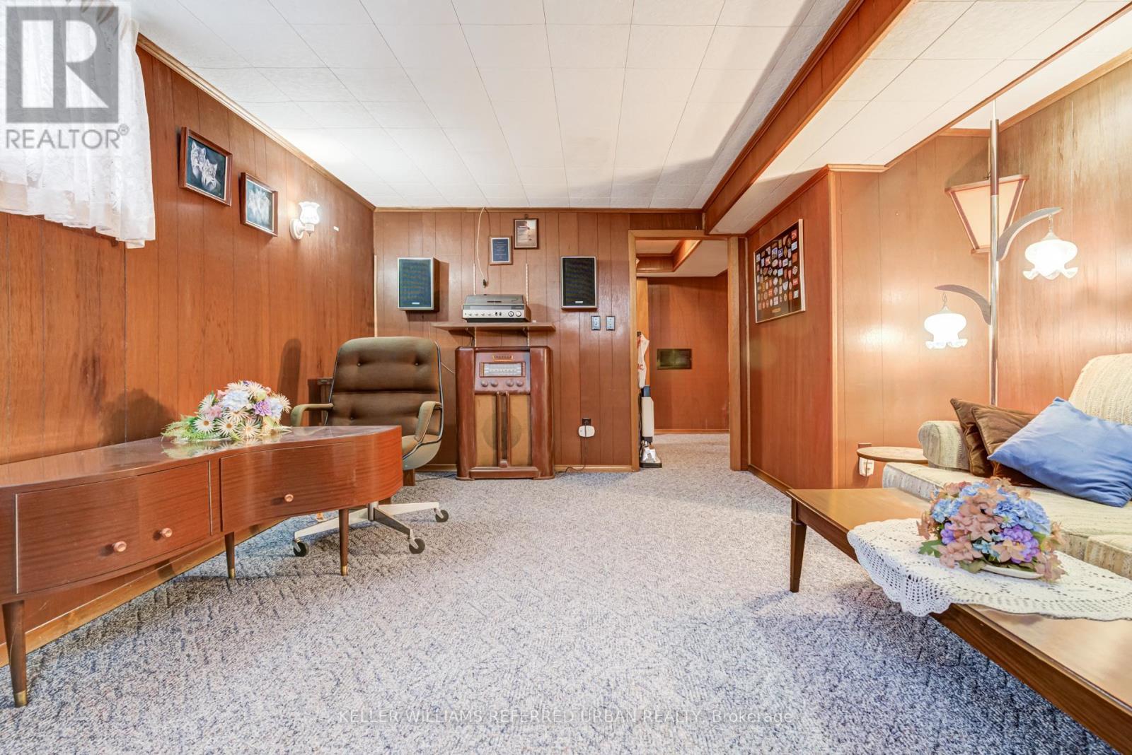 1300 Meredith Avenue, Mississauga, ON - Indoor