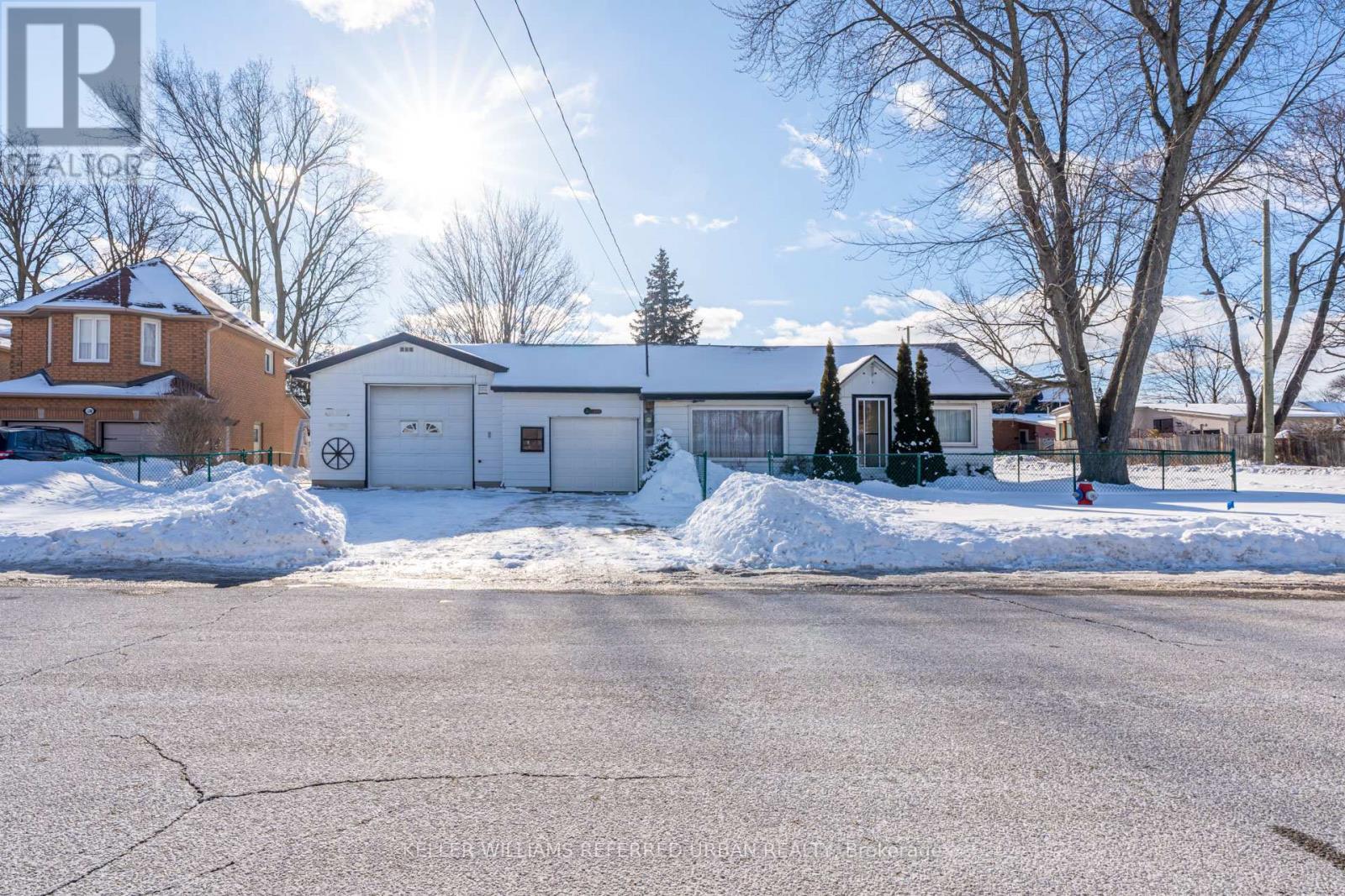 1300 Meredith Avenue, Mississauga, ON - Outdoor