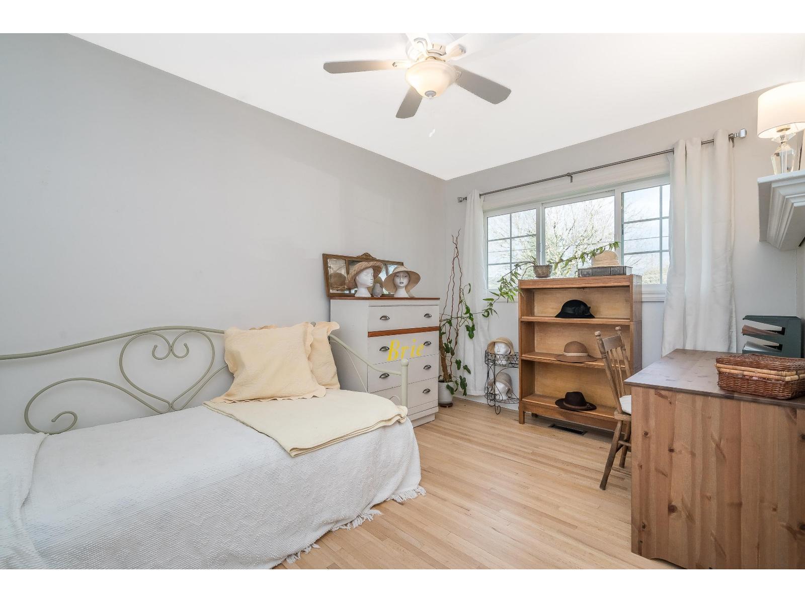 9727 Hazel Street|Chilliwack Proper East, Chilliwack, BC - Indoor