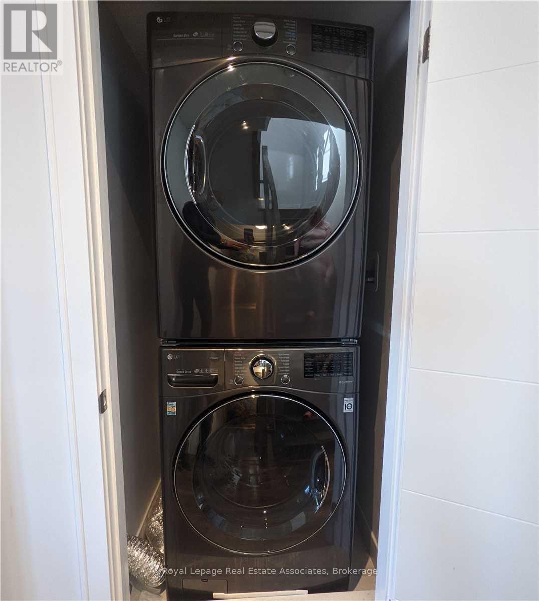 588 Rapids Lane, Mississauga, ON - Indoor Photo Showing Laundry Room