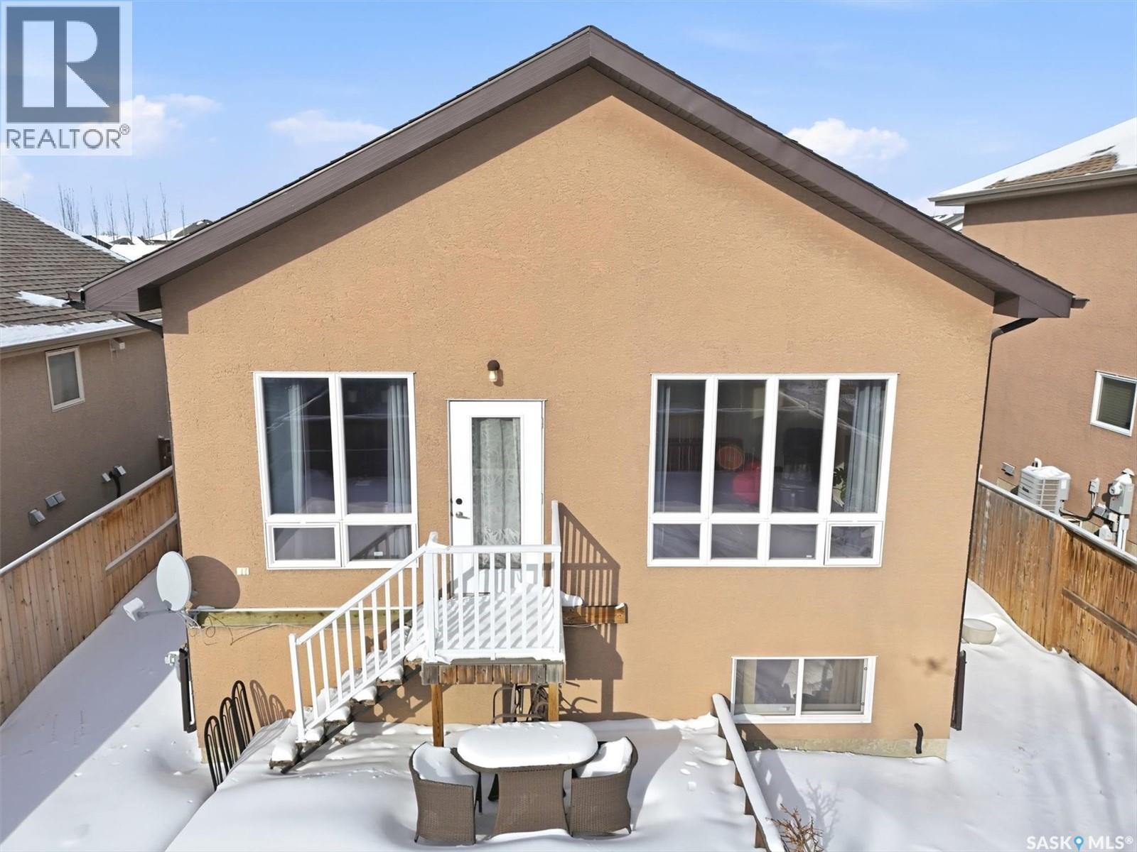 1018 Rempel Way, Saskatoon, SK - Outdoor With Exterior