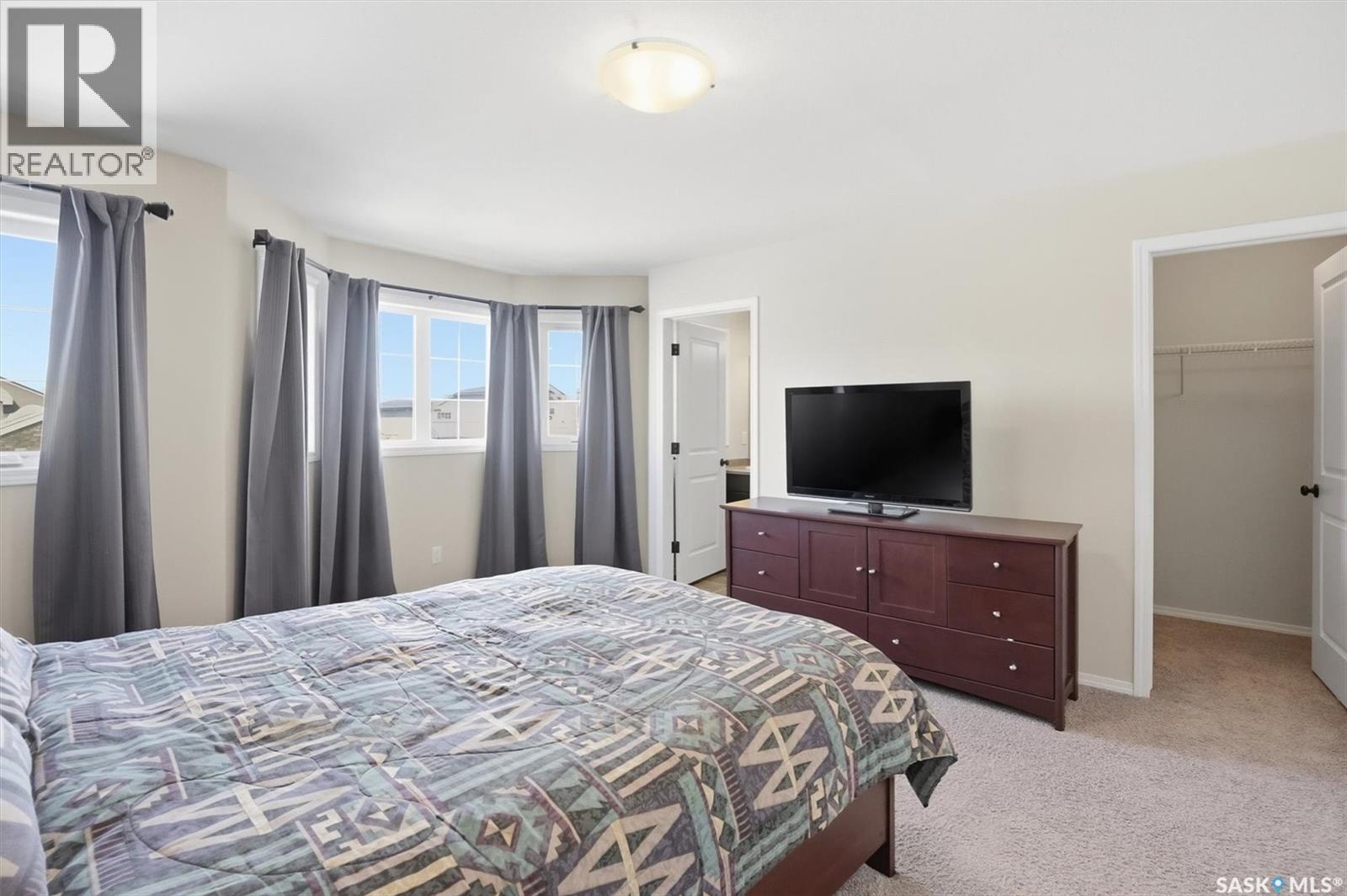 1018 Rempel Way, Saskatoon, SK - Indoor Photo Showing Bedroom