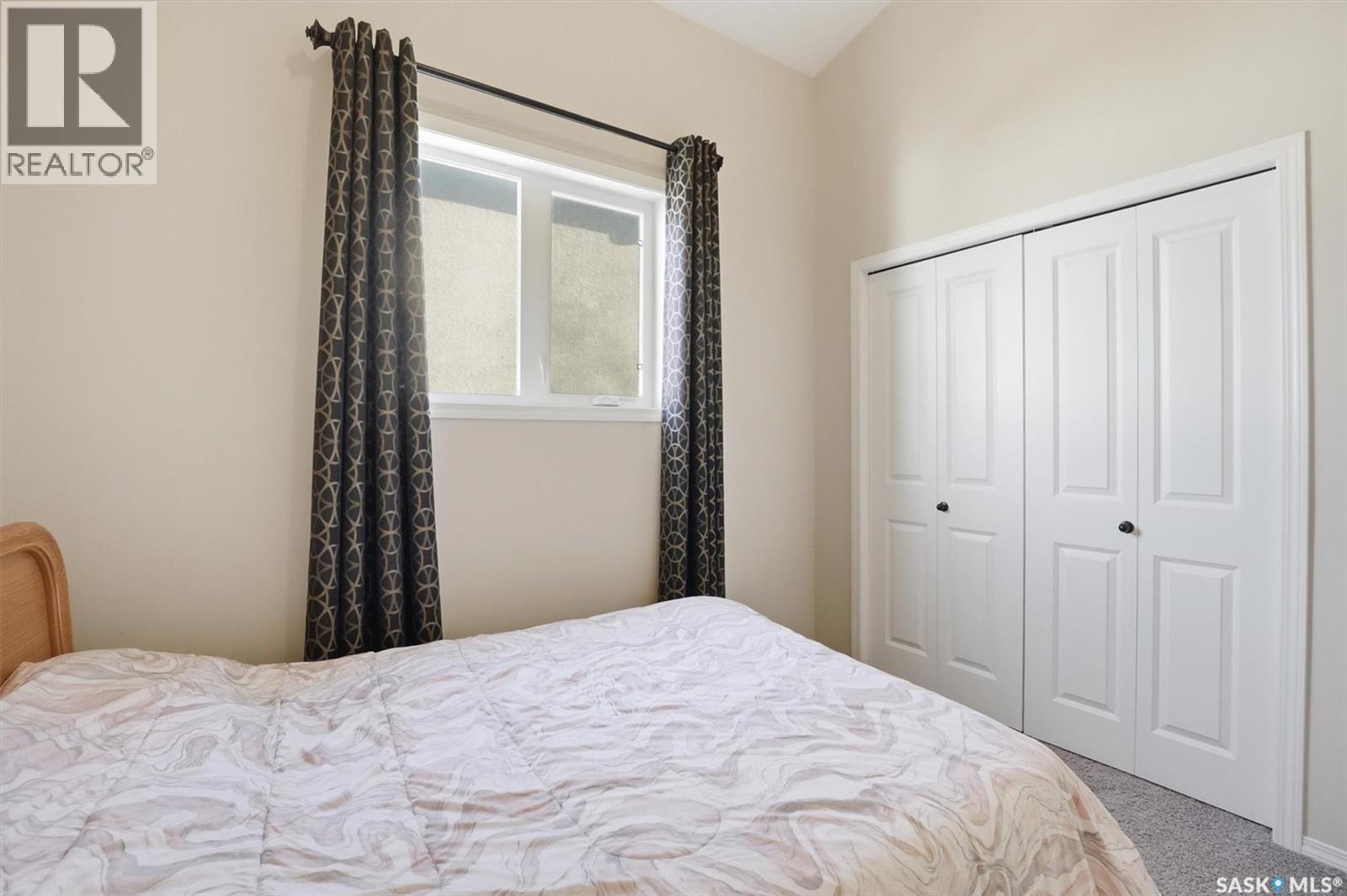 1018 Rempel Way, Saskatoon, SK - Indoor Photo Showing Bedroom