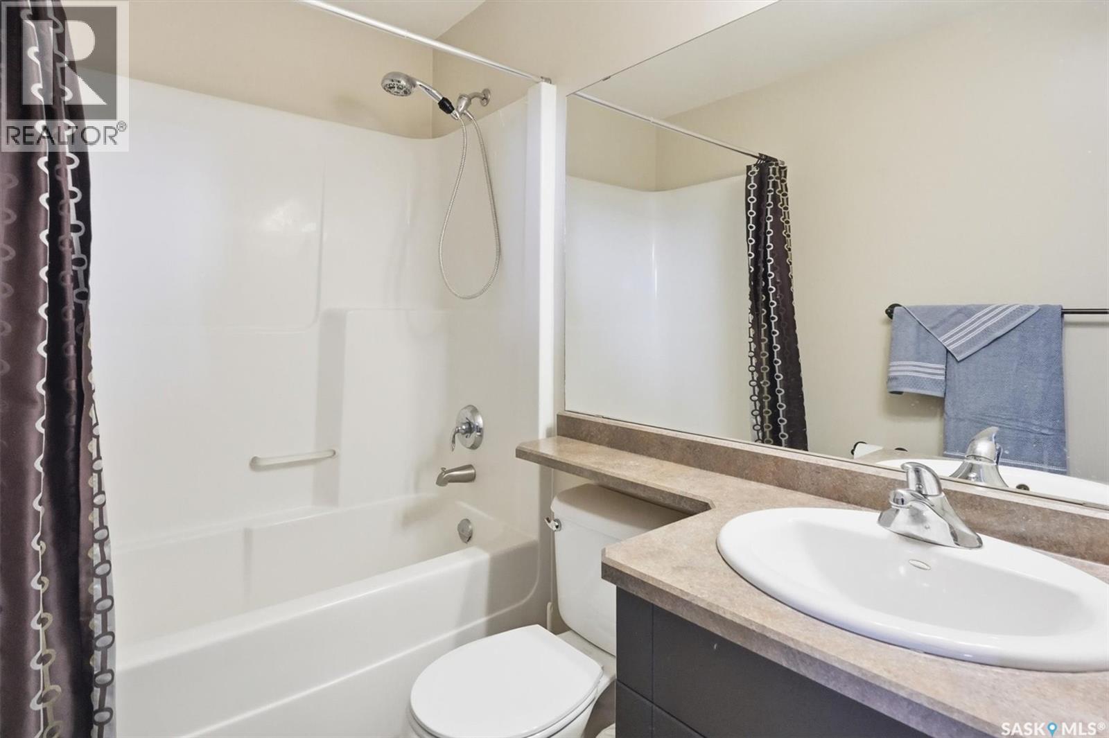 1018 Rempel Way, Saskatoon, SK - Indoor Photo Showing Bathroom