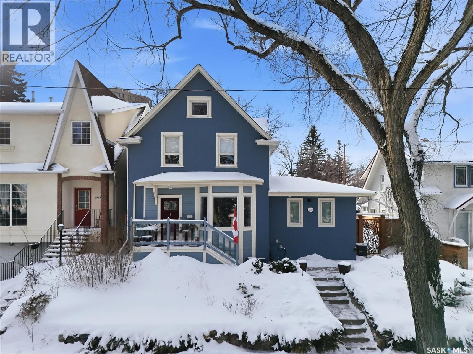 1210 Elliott Street, Saskatoon, SK - Outdoor With Deck Patio Veranda With Facade