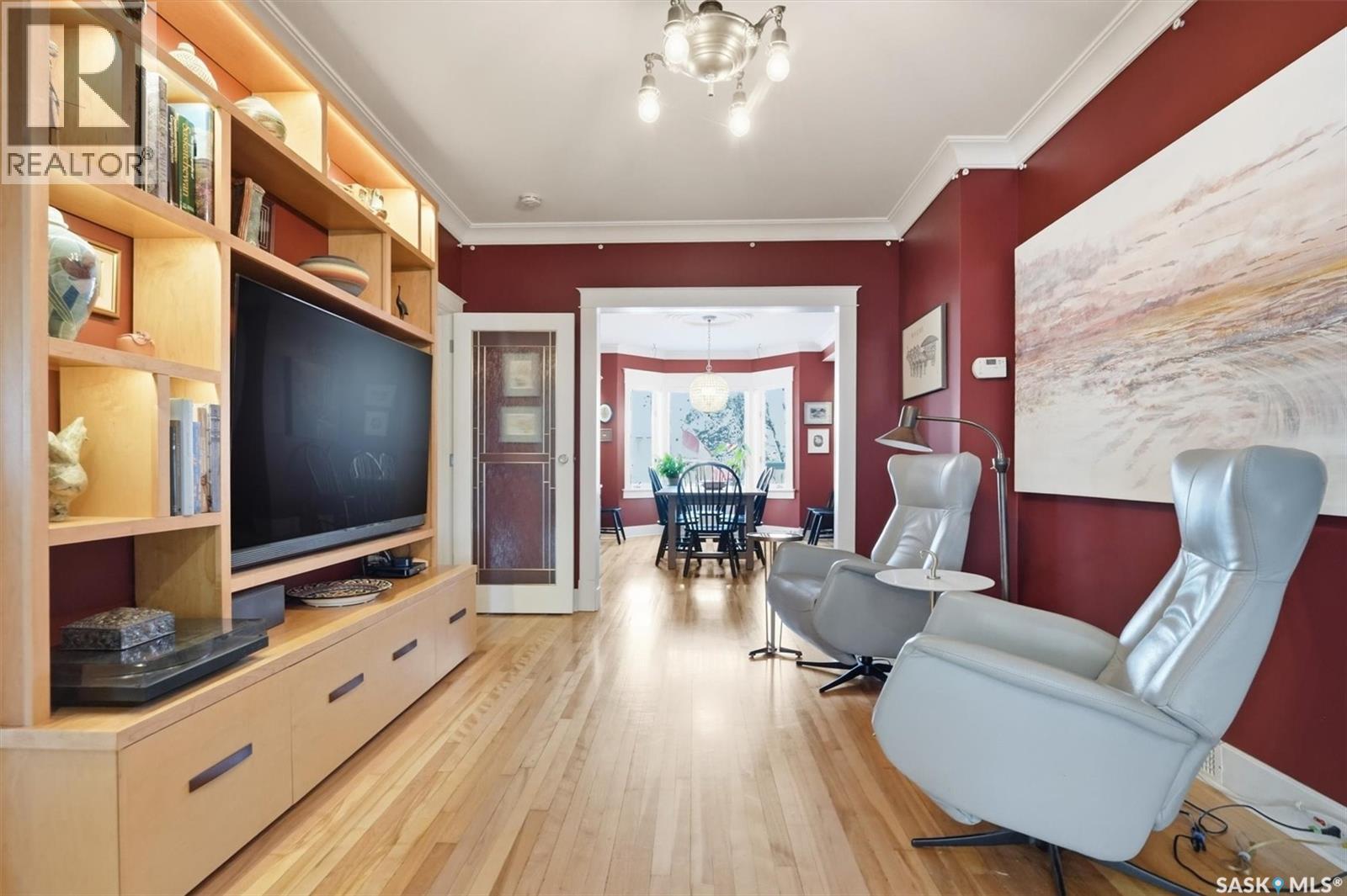 1210 Elliott Street, Saskatoon, SK - Indoor