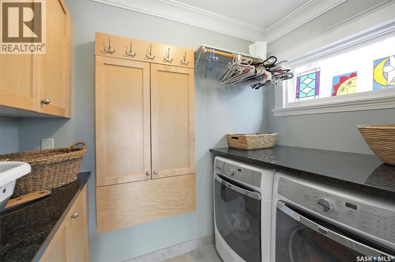 1210 Elliott Street, Saskatoon, SK - Indoor Photo Showing Laundry Room