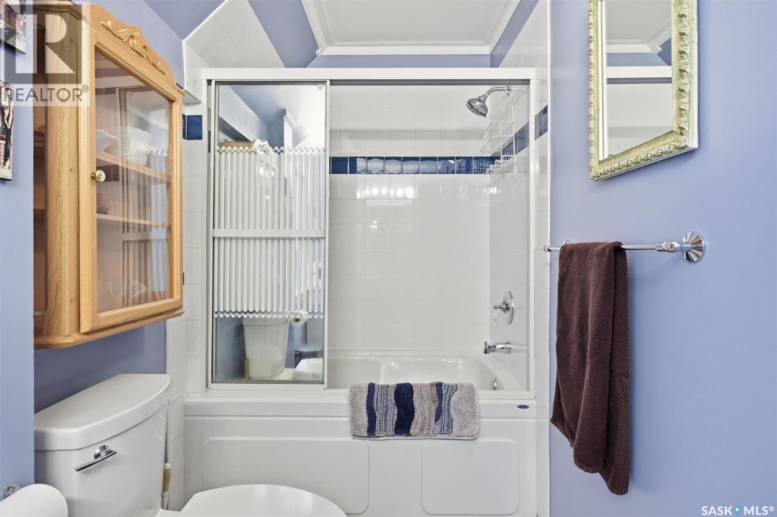 1210 Elliott Street, Saskatoon, SK - Indoor Photo Showing Bathroom