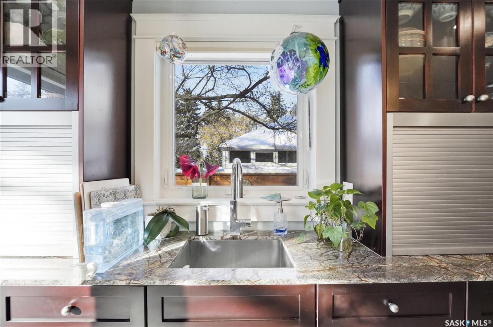 1210 Elliott Street, Saskatoon, SK - Indoor Photo Showing Kitchen