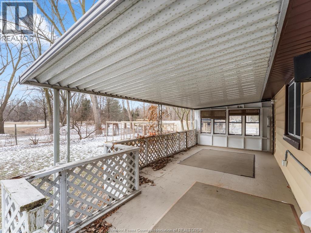 1875 Lansing, Windsor, ON - Outdoor With Exterior