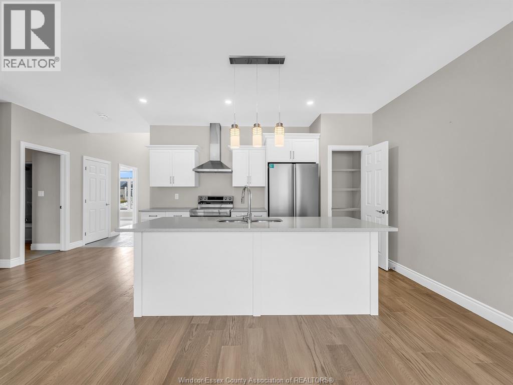 602 Hacket Road, Amherstburg, ON - Indoor Photo Showing Kitchen