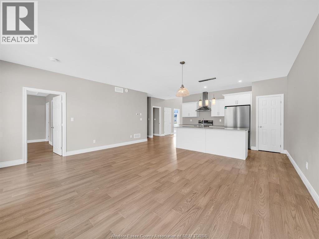 602 Hacket Road, Amherstburg, ON - Indoor Photo Showing Kitchen