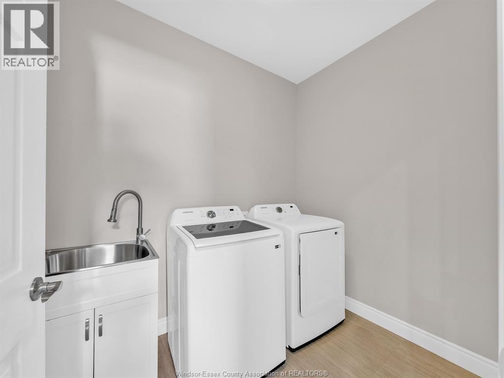 602 Hacket Road, Amherstburg, ON - Indoor Photo Showing Laundry Room