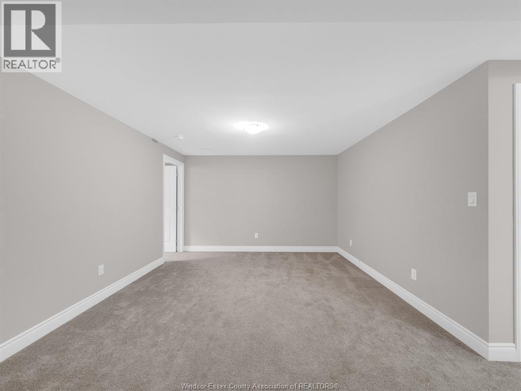 602 Hacket Road, Amherstburg, ON - Indoor Photo Showing Other Room