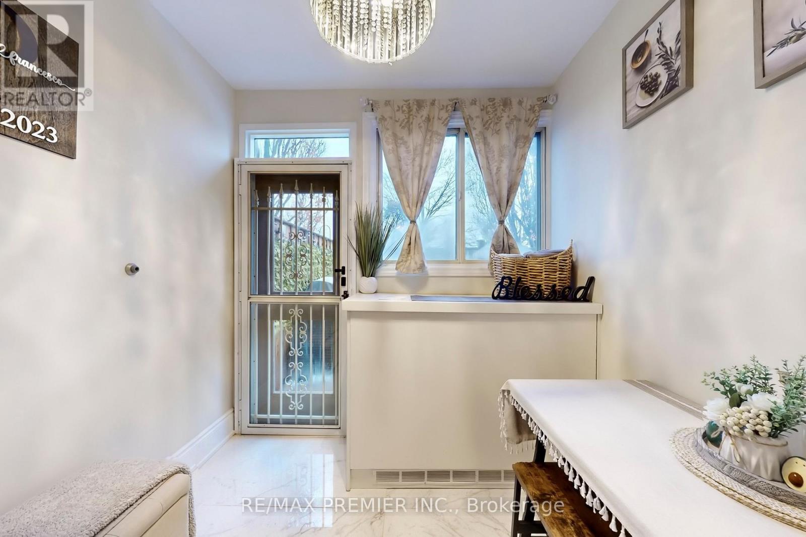 127 - 8351 Mclaughlin Road, Brampton, ON - Indoor Photo Showing Other Room