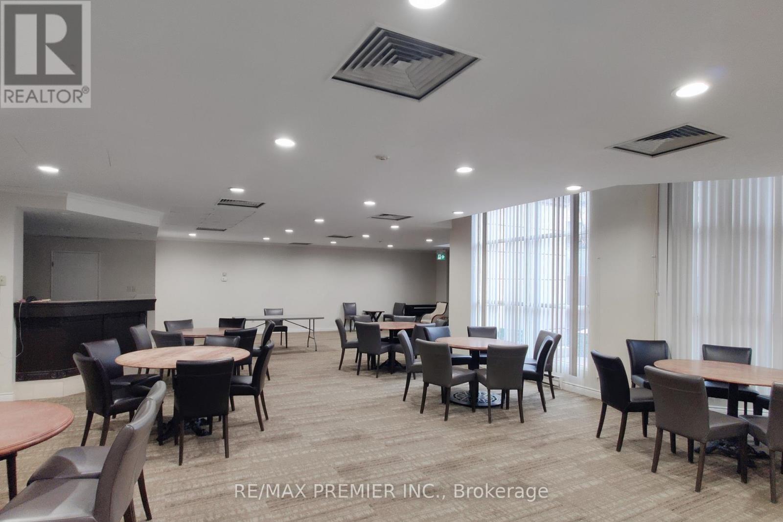 127 - 8351 Mclaughlin Road, Brampton, ON - Indoor Photo Showing Dining Room
