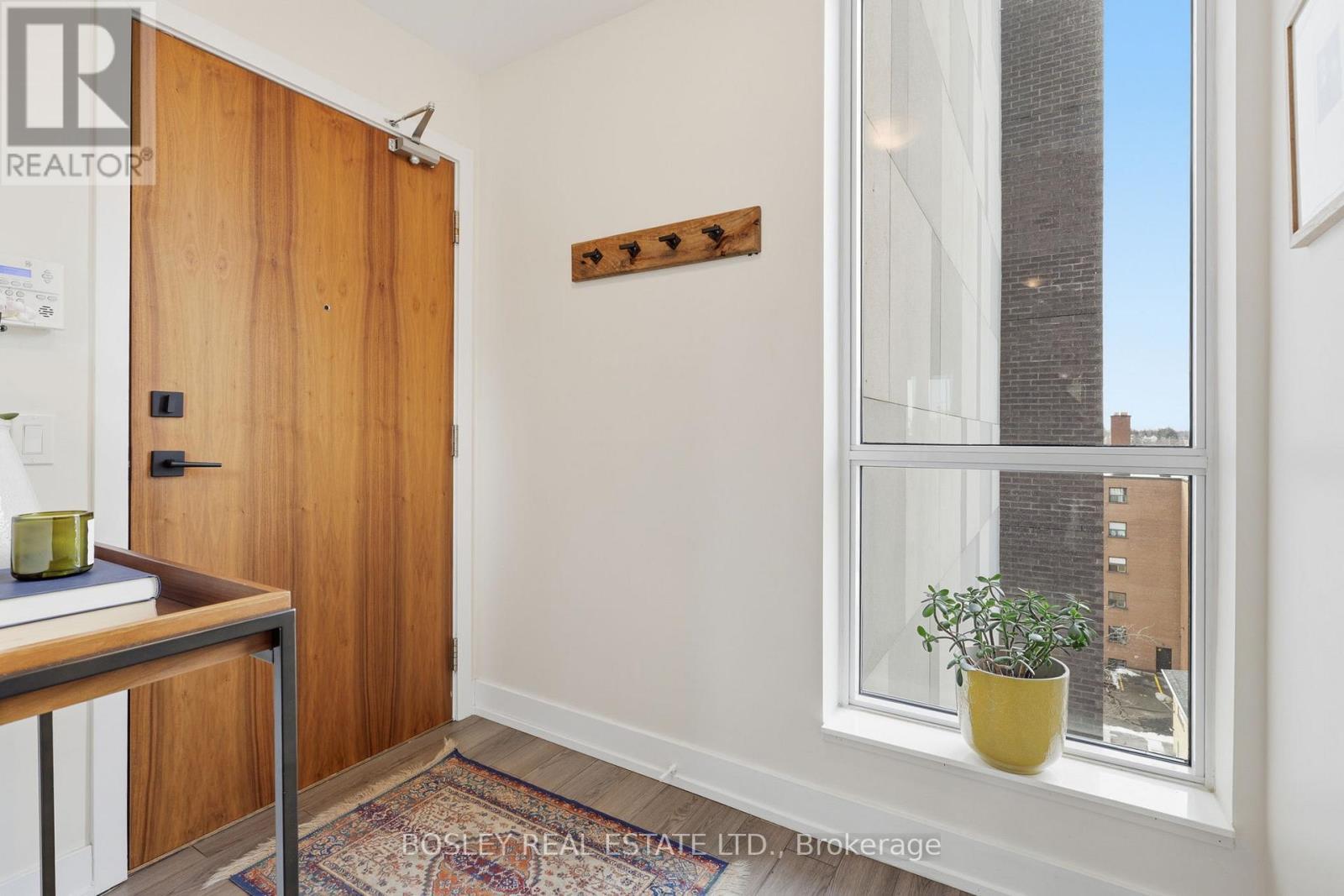 501 - 8 Ann Street, Mississauga, ON - Indoor Photo Showing Other Room