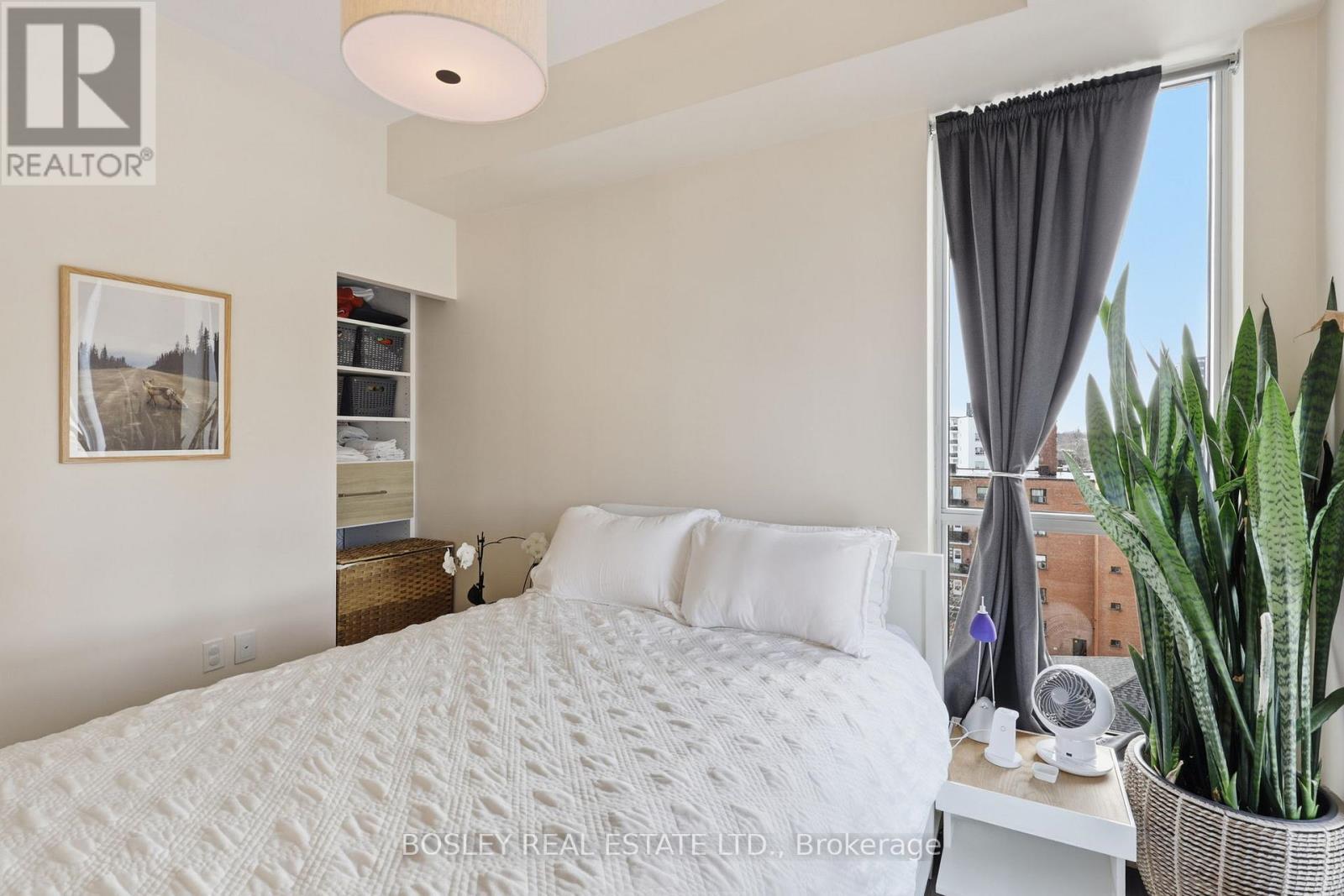 501 - 8 Ann Street, Mississauga, ON - Indoor Photo Showing Bedroom