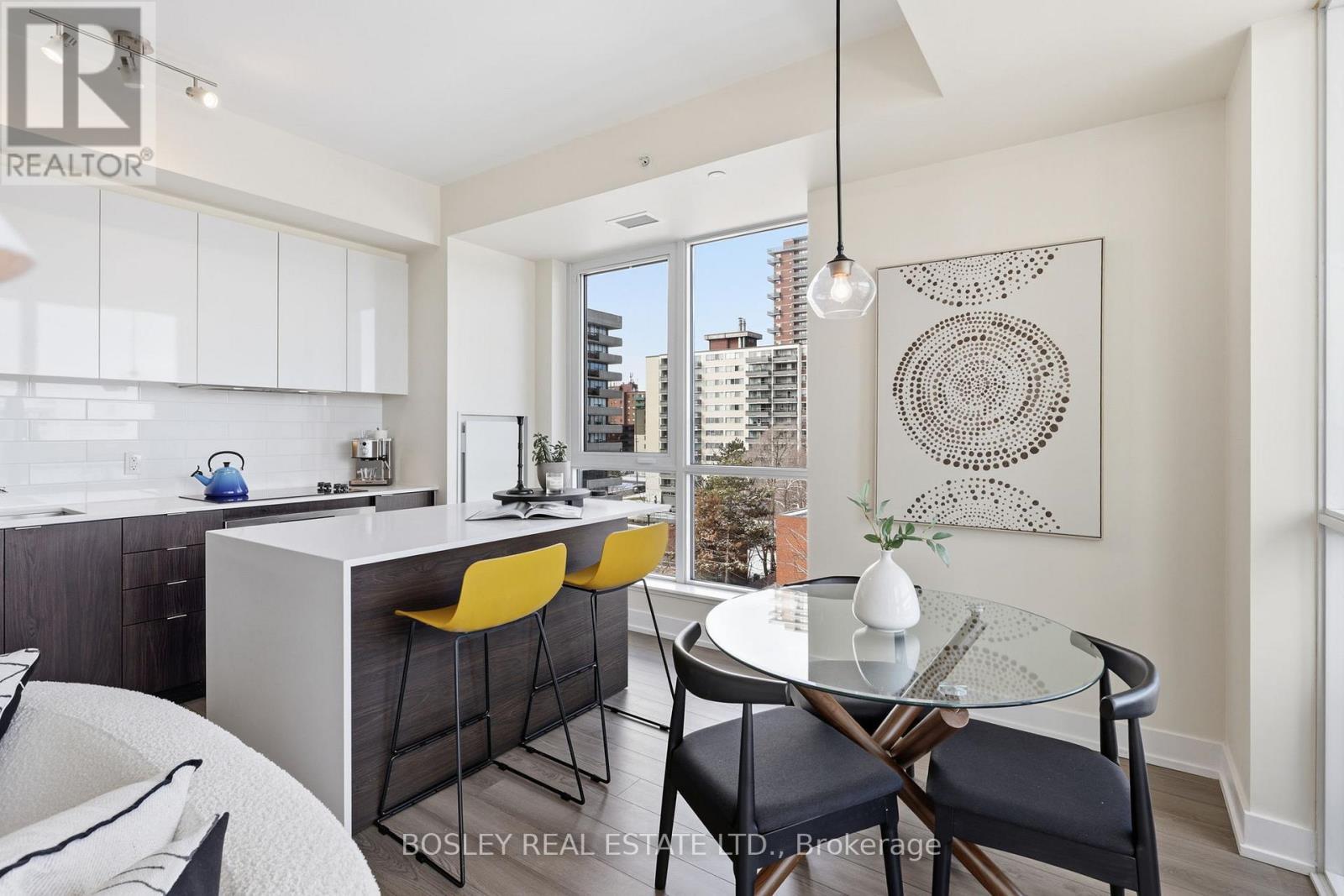 501 - 8 Ann Street, Mississauga, ON - Indoor Photo Showing Other Room