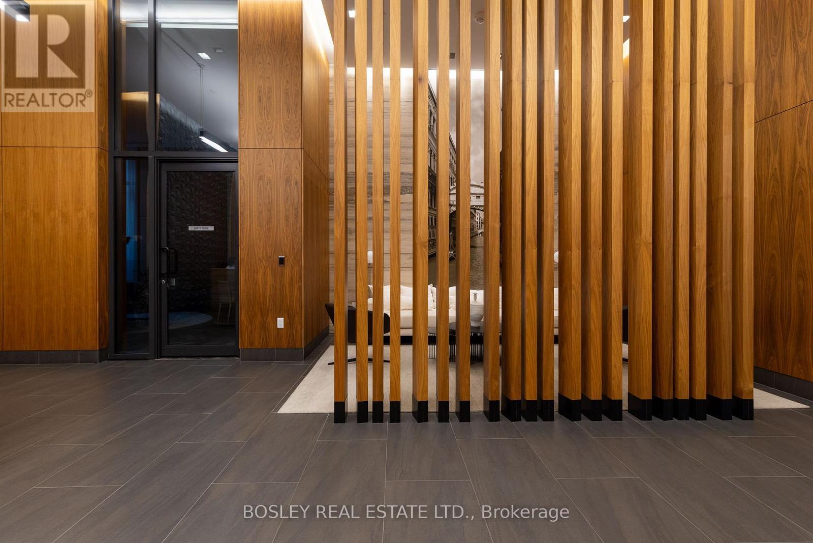 501 - 8 Ann Street, Mississauga, ON - Indoor Photo Showing Other Room