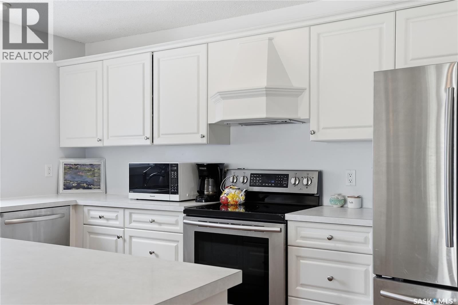 202 921 Main Street E, Saskatoon, SK - Indoor Photo Showing Kitchen
