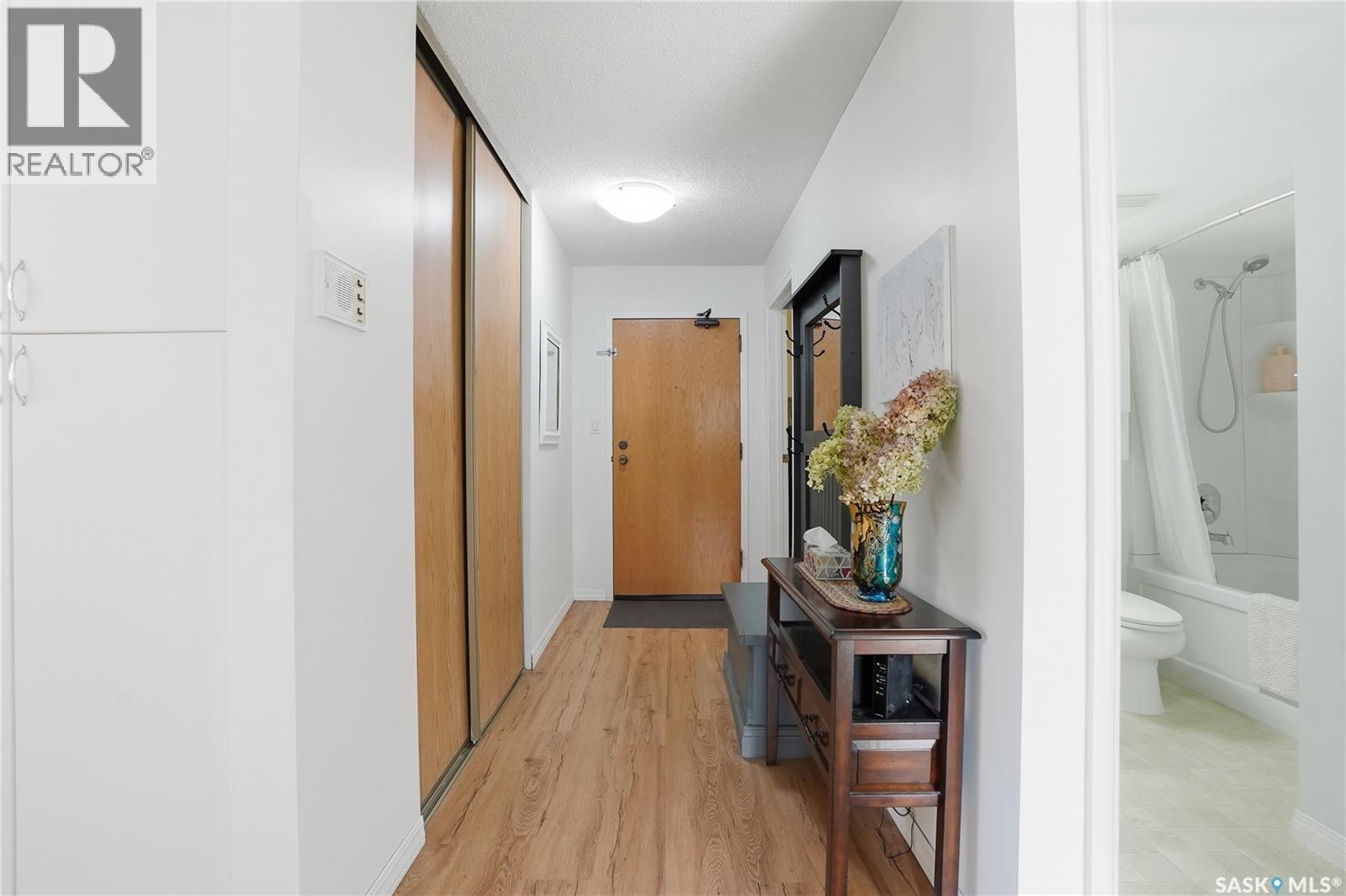 202 921 Main Street E, Saskatoon, SK - Indoor