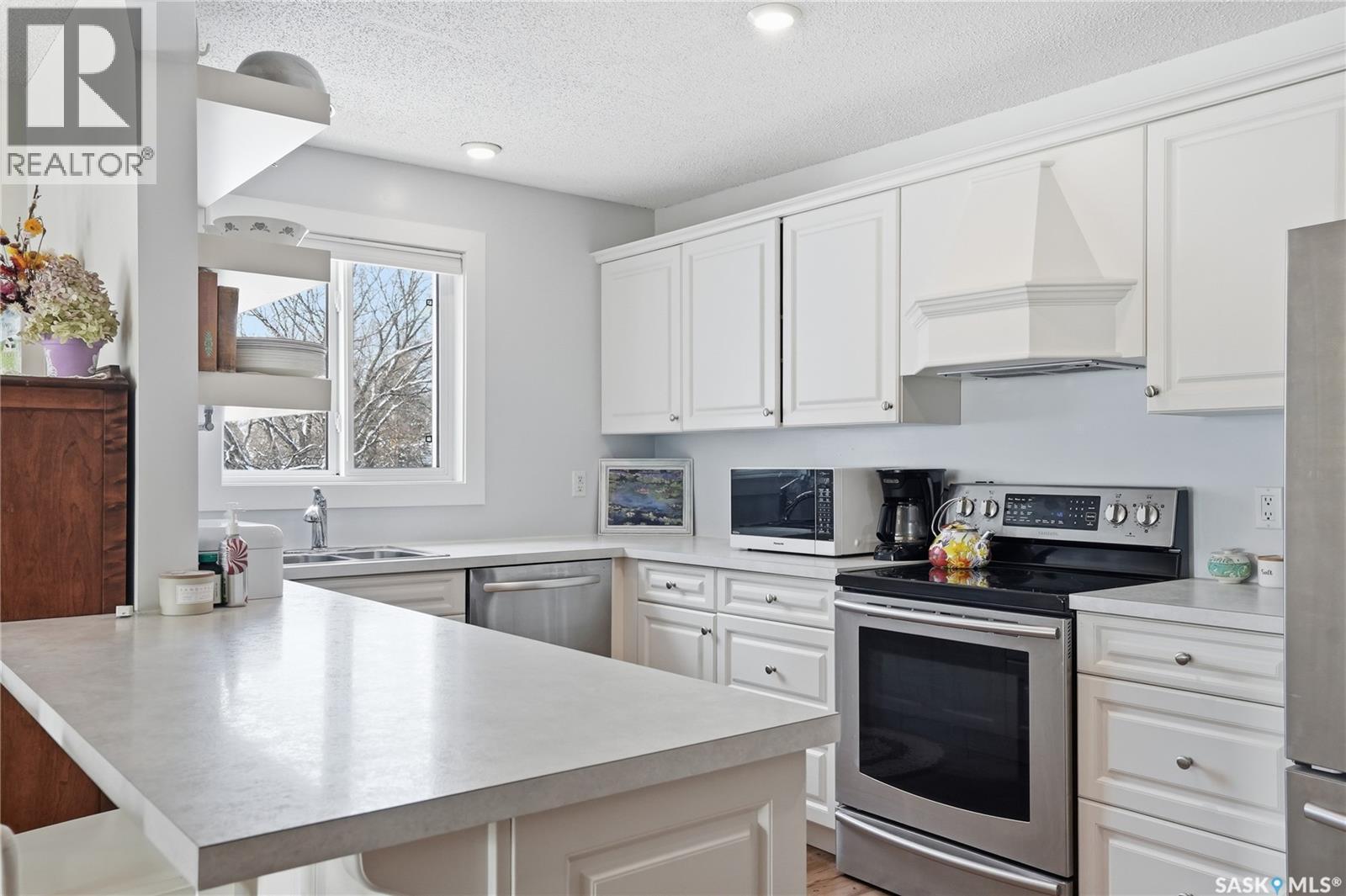 202 921 Main Street E, Saskatoon, SK - Indoor Photo Showing Kitchen