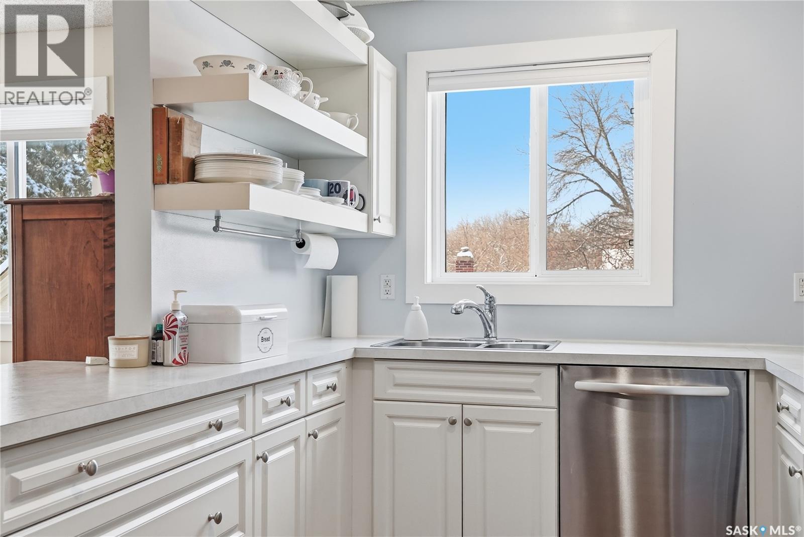 202 921 Main Street E, Saskatoon, SK - Indoor Photo Showing Kitchen With Double Sink