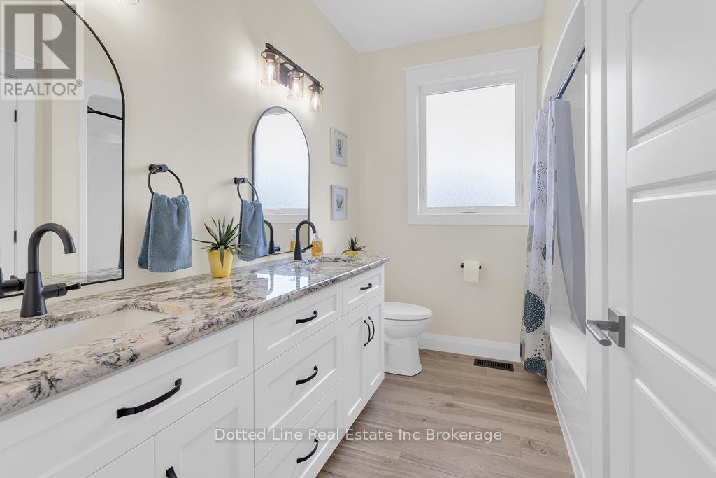 3650 Hwy 59 Highway, Norfolk, ON - Indoor Photo Showing Bathroom