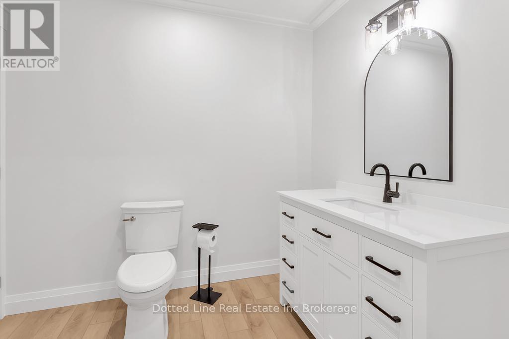 3650 Hwy 59 Highway, Norfolk, ON - Indoor Photo Showing Bathroom