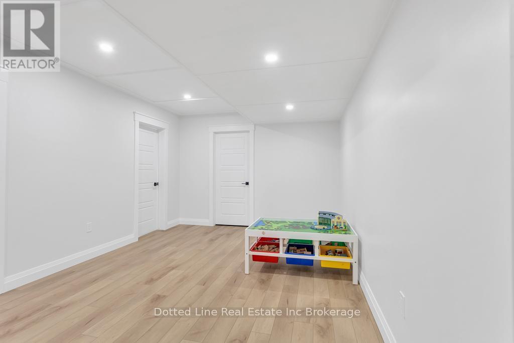 3650 Hwy 59 Highway, Norfolk, ON - Indoor Photo Showing Other Room