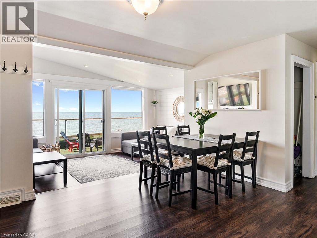 2712 North Shore Drive, Lowbanks, ON - Indoor Photo Showing Dining Room