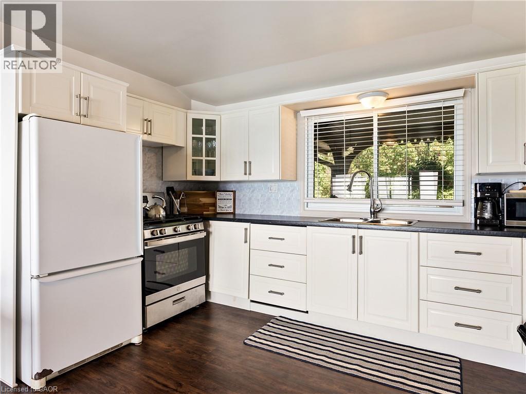 2712 North Shore Drive, Lowbanks, ON - Indoor Photo Showing Kitchen With Double Sink