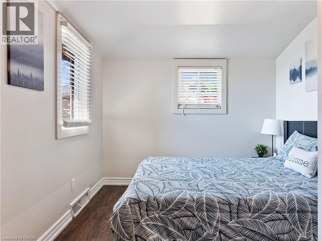 2712 North Shore Drive, Lowbanks, ON - Indoor Photo Showing Bedroom