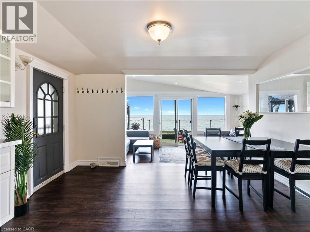 2712 North Shore Drive, Lowbanks, ON - Indoor Photo Showing Dining Room